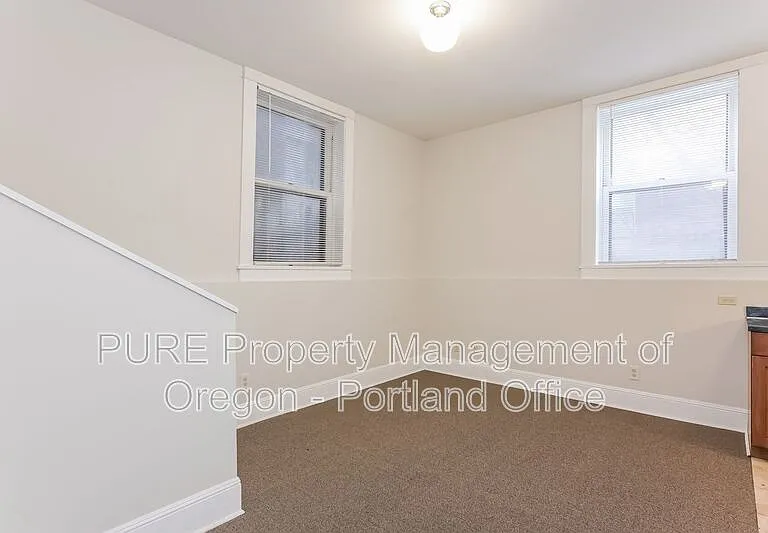 2167 SW Yamhill St #9 — Photo 8