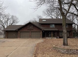 5834 Oxford St N, Shoreview, MN 55126
