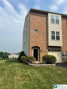 331 W 2nd St, Alburtis, PA, 18011