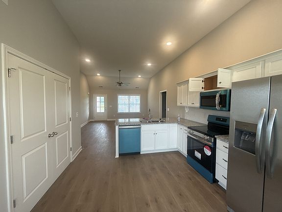 3rd image of 3358 Curie Cir Lot 678
