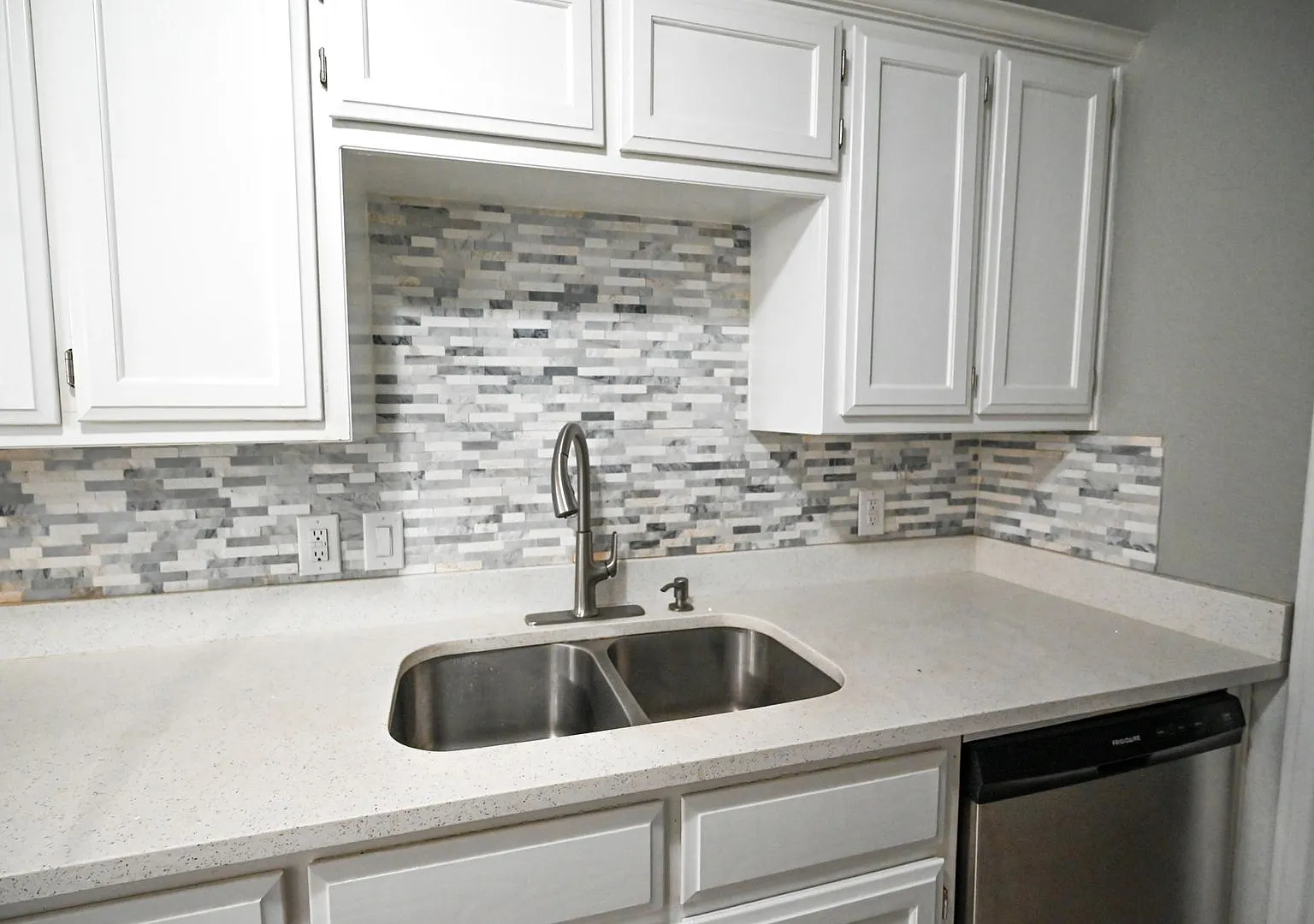 Decatur 3 bedroom 2 bath Duplex Available — Photo 4
