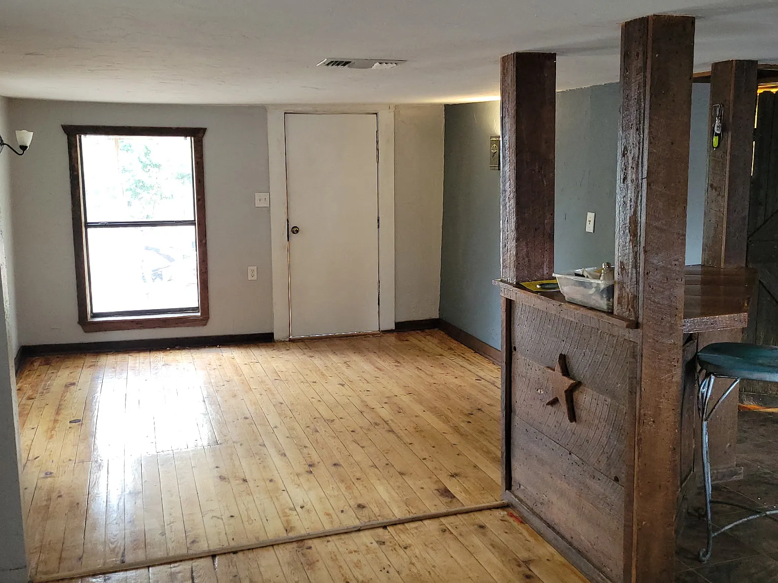 2 bed, 900 sqft, $1,199 — Photo 3
