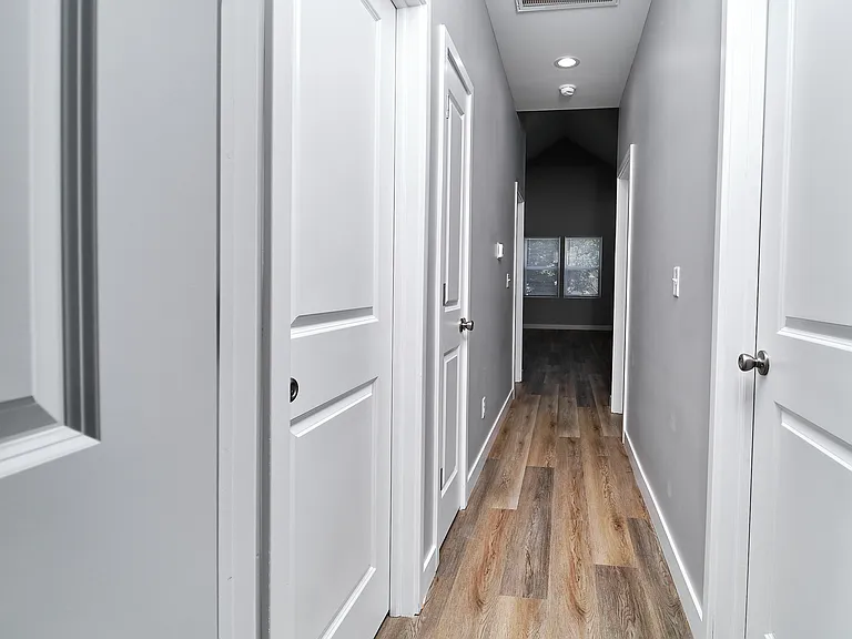 415 N Dequincy St #B — Photo 23