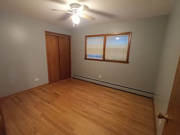 3rd image of 5931 S Whipple St #1