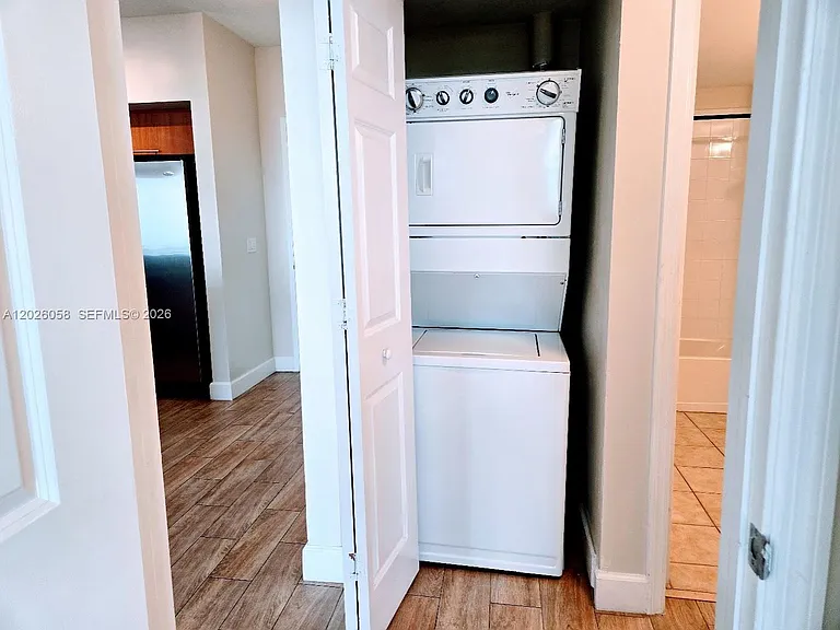 888 S Douglas Rd #1507 — Photo 20
