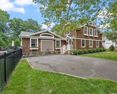 11 Anderson Street, Center Moriches, NY, 11934