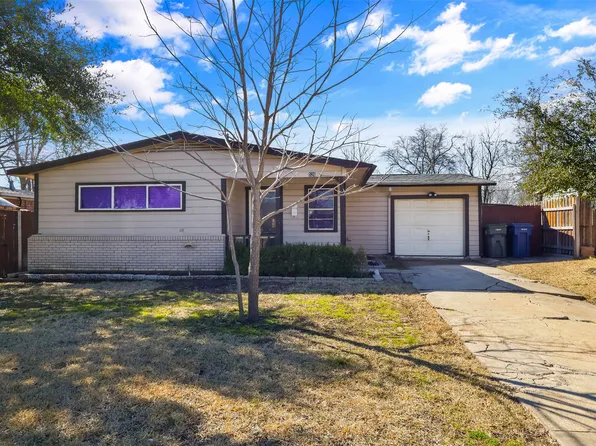 526 E Ridgewood Dr, Garland, TX 75041