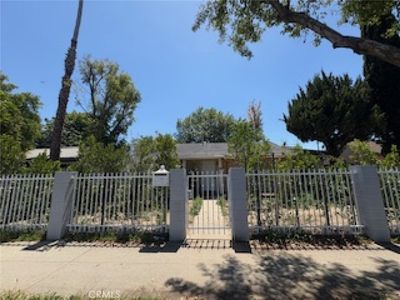 17530 Saticoy St, Van Nuys, CA, 91406