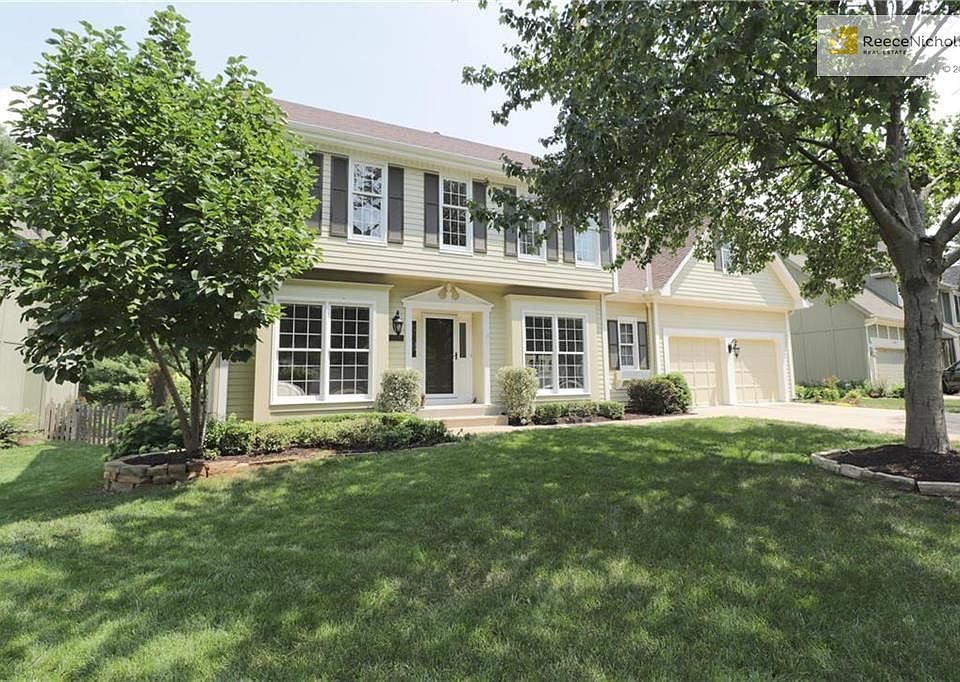 1st image of 15501 Beverly Ct
