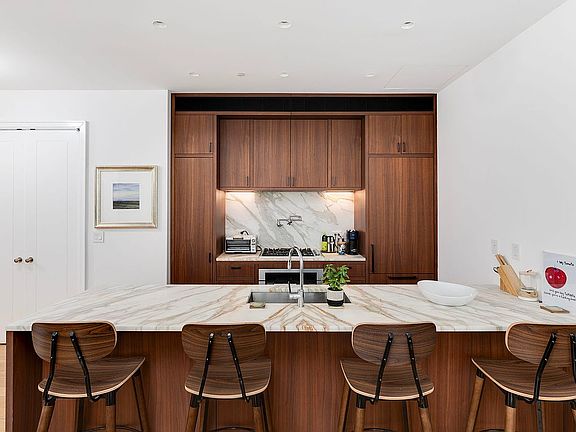 4th image of 10 Sullivan St APT 3C