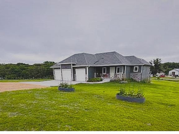 4th image of 8443 Century Ct