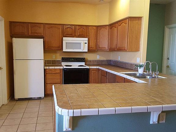 4th image of 617 E Angelica St