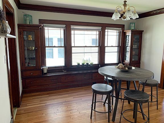 3rd image of 1220 Marlowe Ave