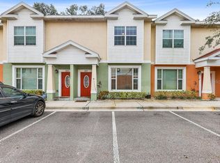 227 Alexander Woods Dr, Plant City, FL 33563