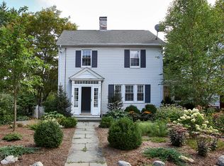 357 Meadowbrook Rd, Fairfield, CT 06824