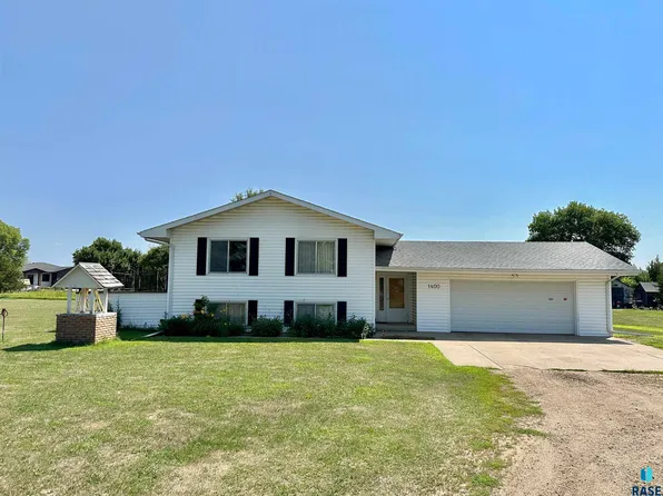 1400 S Sioux Blvd, Brandon, SD 57005