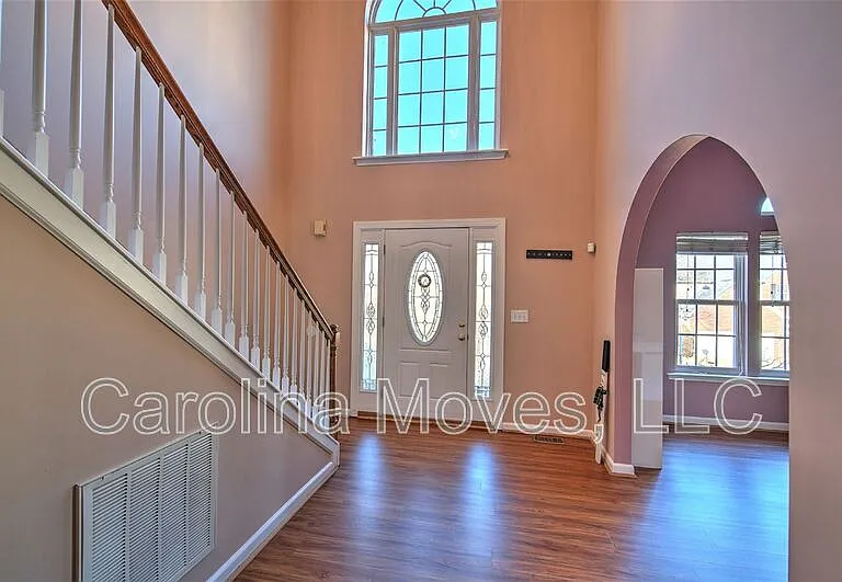 512 S Orchard Farms Ave — Photo 2