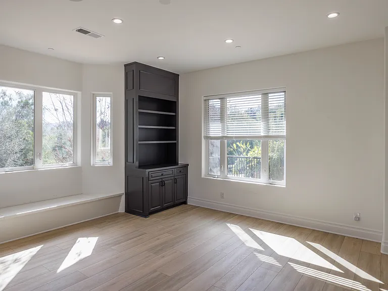 6029 Fairview Pl — Photo 38