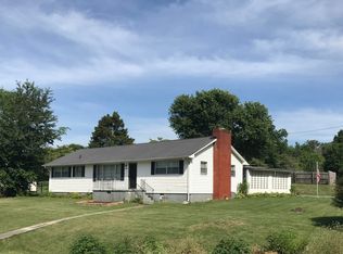 4215 Robert Love Dr, Knoxville, TN 37914