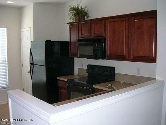 2nd image of 3614 Summerlin Ln