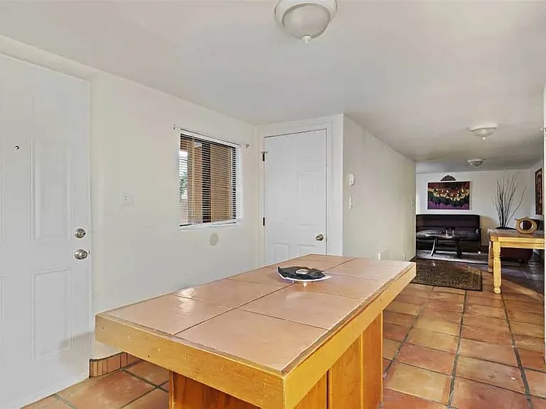717 Camino Porvenir #C — Photo 2