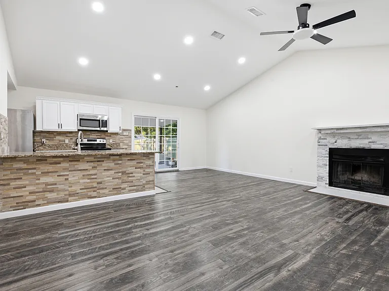 3728 Flintwood Trl — Photo 11