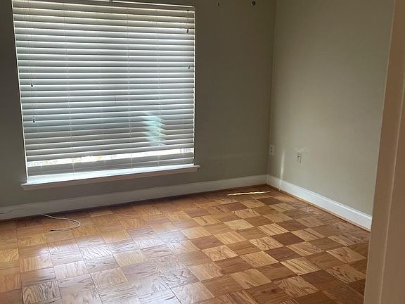 3rd image of 3936 Bel Pre Rd APT 5