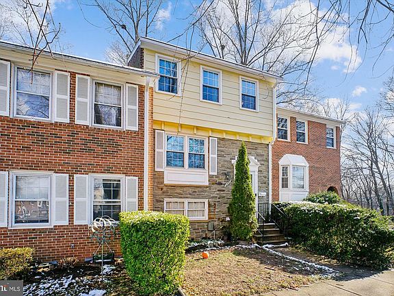 3rd image of 8332 Glastonbury Ct