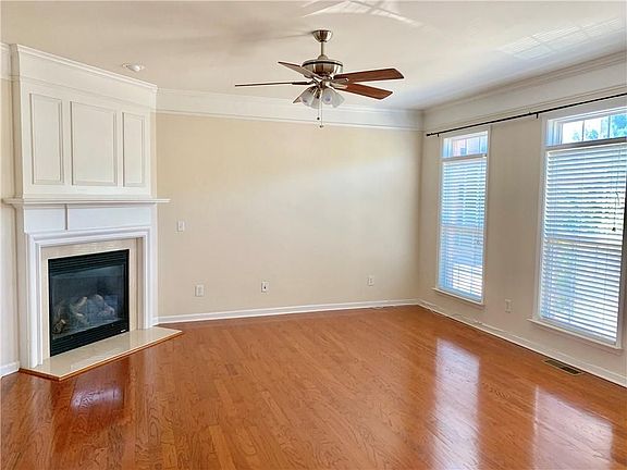 5th image of 1707 Wehunt Ln SE #28