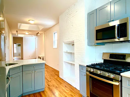 Rented by TheRealEstateCompany.com LLC | media 2