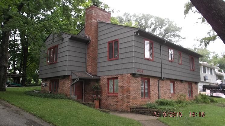 1st image of 1404 S Longwood Dr