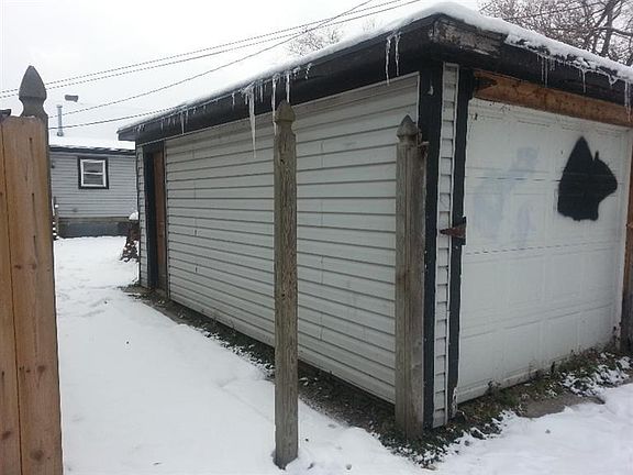 4th image of 50 Pulaski St