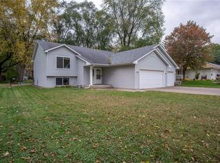 2622 Pine View Rd, Eau Claire, WI 54703