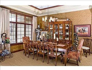 3rd image of 4211 Rosewood Ln