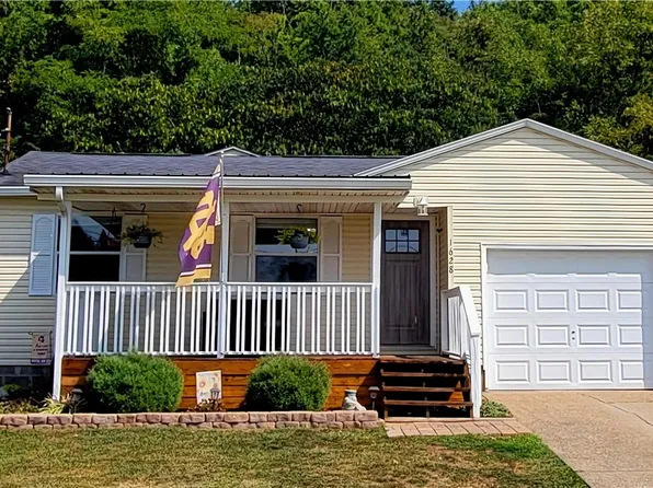 1628 Hill St, Belpre, OH 45714