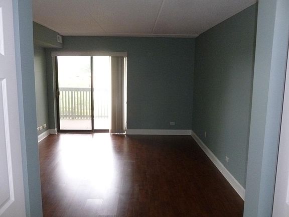 5th image of 920 Vose Dr APT 409