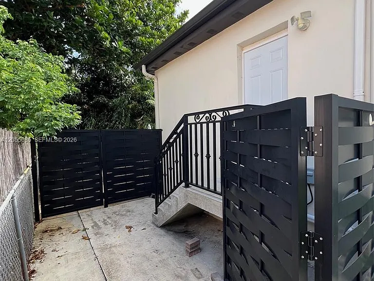 7935 SW 17th Ter #2 — Photo 3