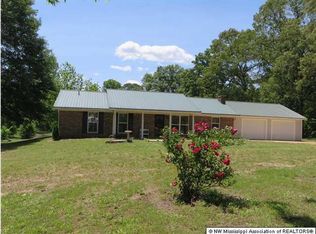 532 Pioneer Vlg, Senatobia, MS 38668