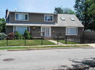 50 S Oakdale Ave, Bethpage, NY 11714