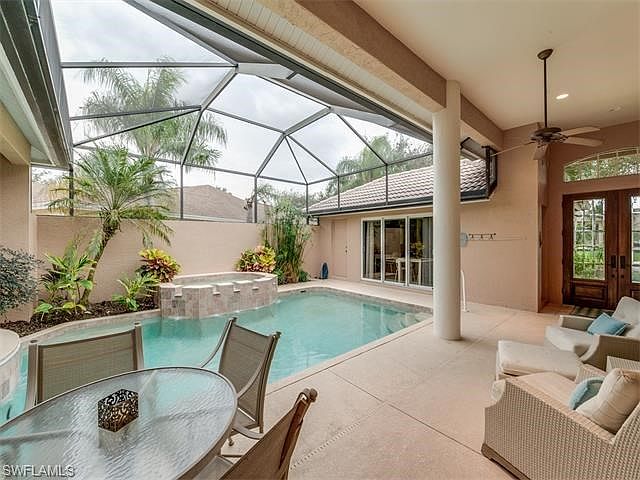 Beautiful Courtyard Pool