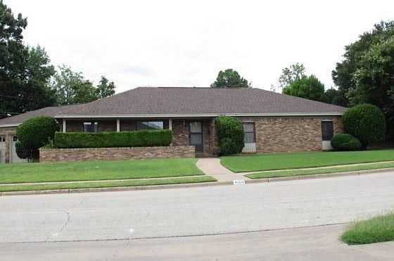 1st image of 4203 Briar Cliff Dr