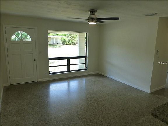 5th image of 776 Carnation Dr