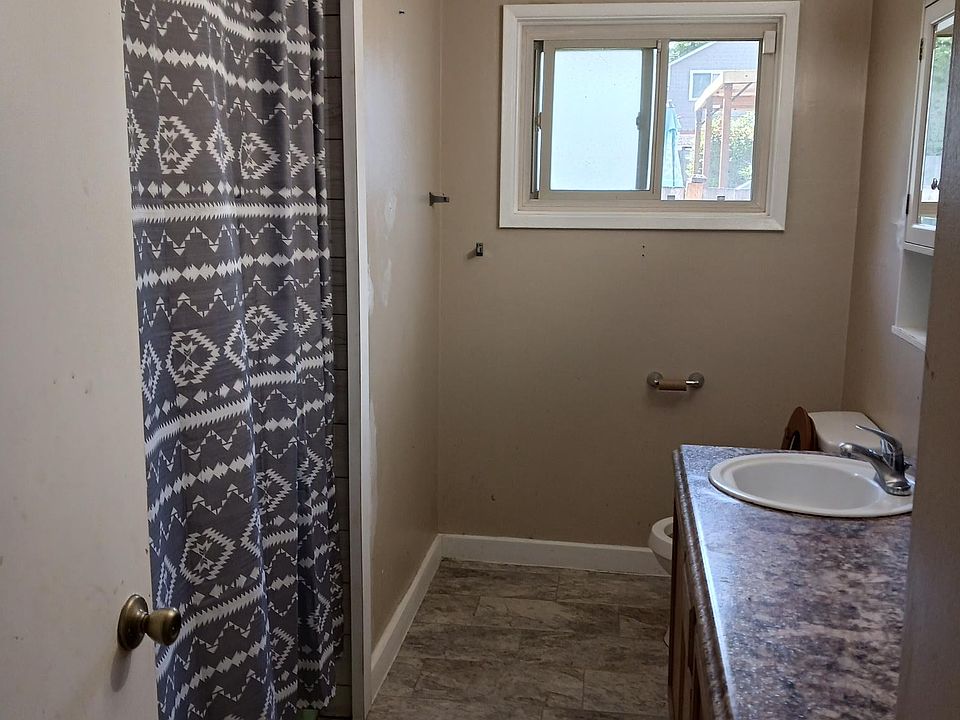 2nd image of 4926 212th St SW