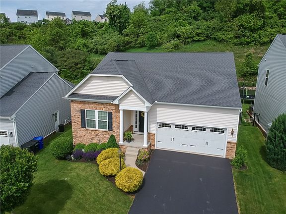 3rd image of 225 Heritage Dr