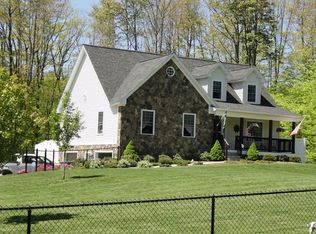 6 Browns Mill Rd, Deerfield, NH 03037