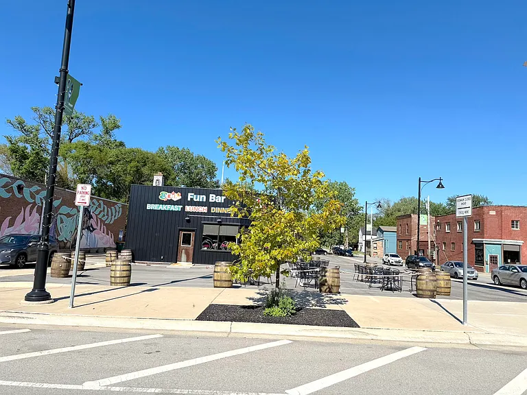 6121 Birch Ave — Photo 32