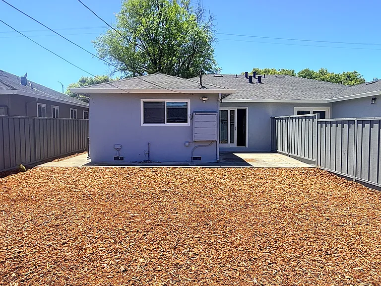 2790 Union Ave — Photo 16