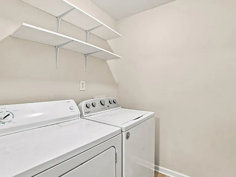 345 Doughton Ln — Photo 27