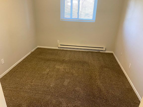 3rd image of 3706 Greenwood Blvd #17