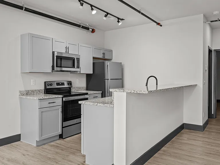 Station House | Near The Loop — Photo 122
